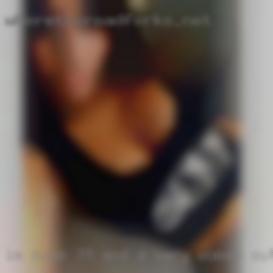 Im nude 39 and a very women outgoing lady from Scottsbluff.